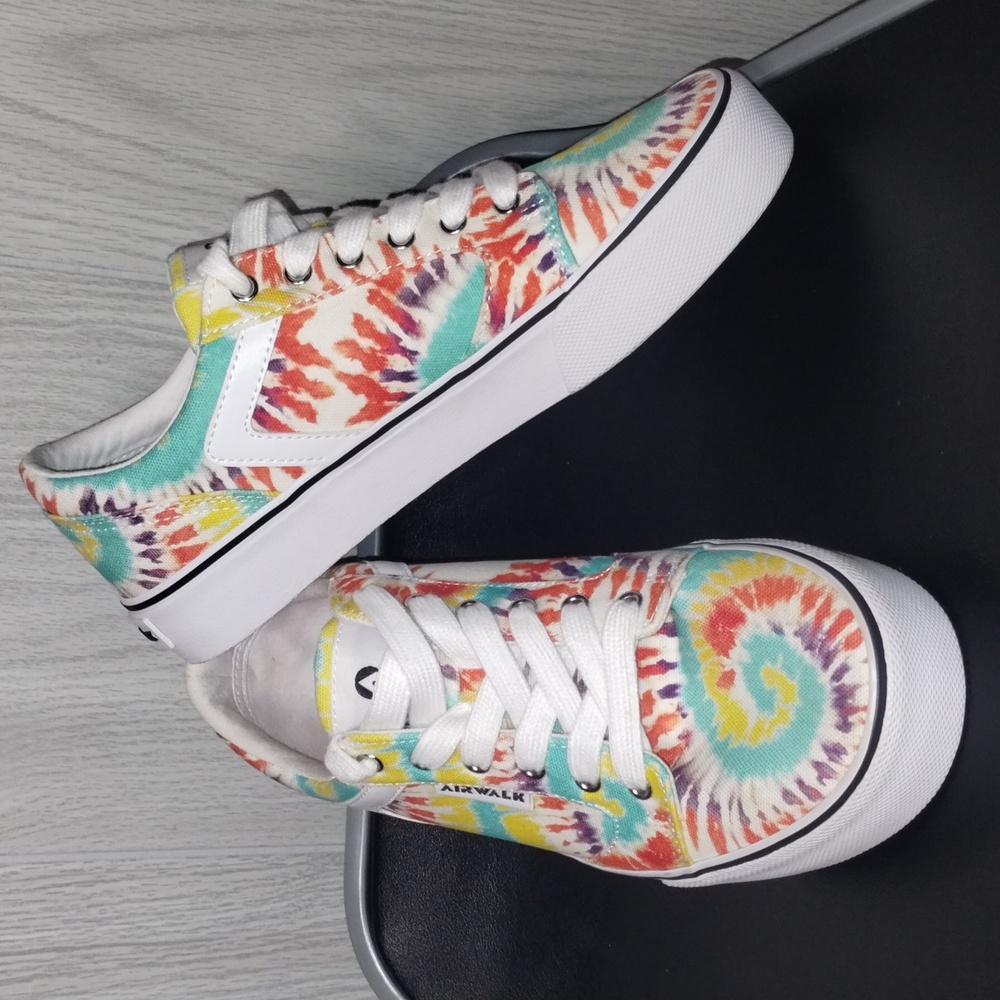 Airwalk tie dye sneaker